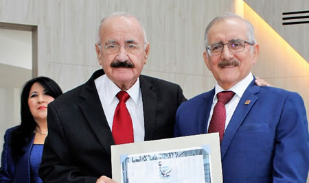 Distinción de “Hijo Ilustre de la Ciudad de Guayaquil”