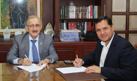 UCSG y Aprobal realizan firma de Convenio de Cooperación Mutua